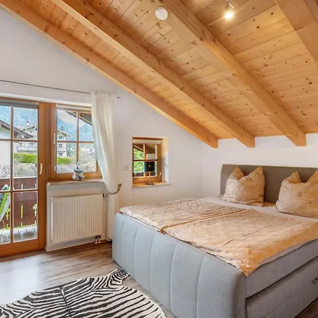 Place In The Bavarian Mountains * Schneizlreuth