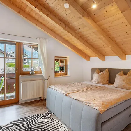 Place In The Bavarian Mountains Schneizlreuth