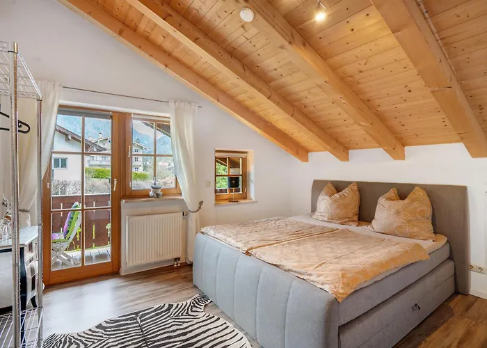 Place In The Bavarian Mountains Schneizlreuth
